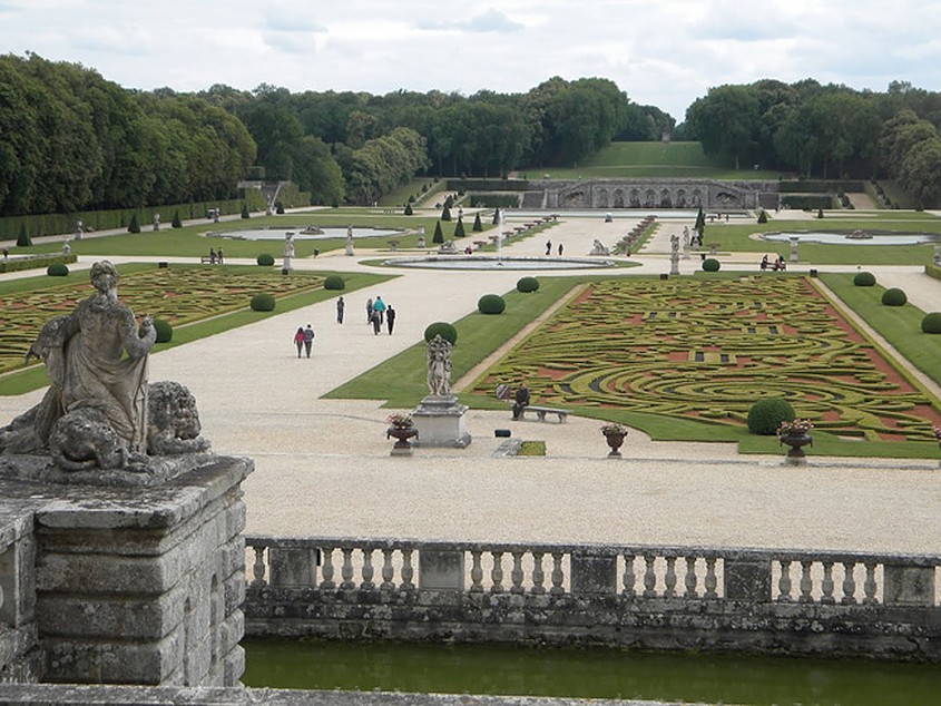 Chateau-de-la-Vicomte park